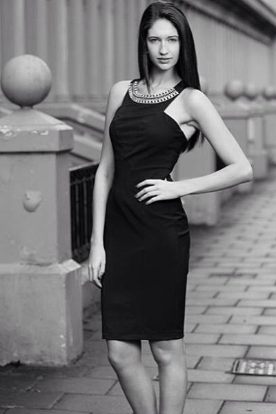 Miss BCBG Holly